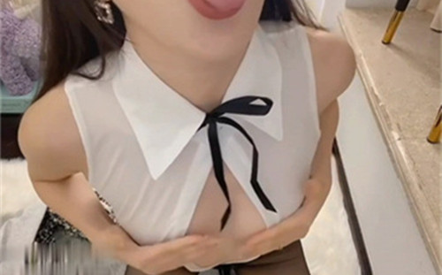 極品嫩模-芝芝-Yin亂三部曲 [3V+11P/318MB]